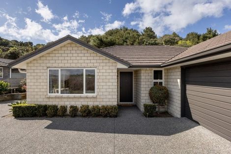 Photo of property in 16 Ellesmere Close, Pyes Pa, Tauranga, 3112