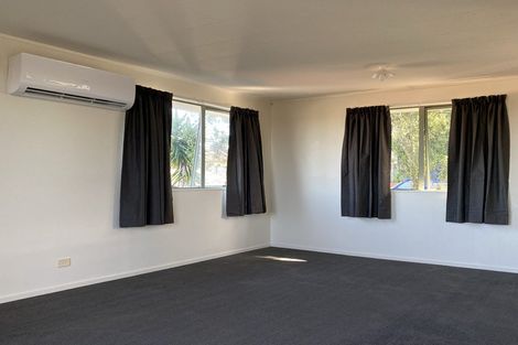 Photo of property in 10 Cloghan Close, Massey, Auckland, 0614