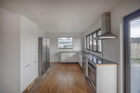 Photo of property in 30 Oban Street, Holmes Hill, Oamaru, 9401