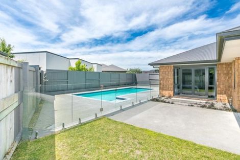 Photo of property in 115 Saint James Drive, Huntington, Hamilton, 3210