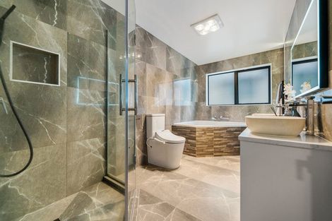 Photo of property in 11 Castlebane Drive, Flat Bush, Auckland, 2019