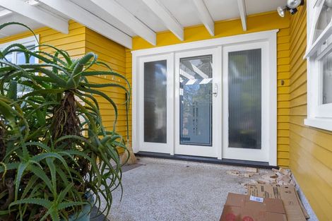 Photo of property in 402 South Road, Hawera, 4674