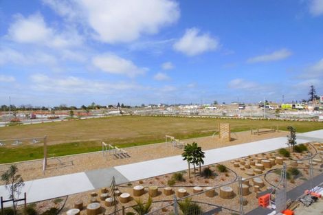 Photo of property in 9/25 Sidney Wallingford Way, Hobsonville, Auckland, 0616