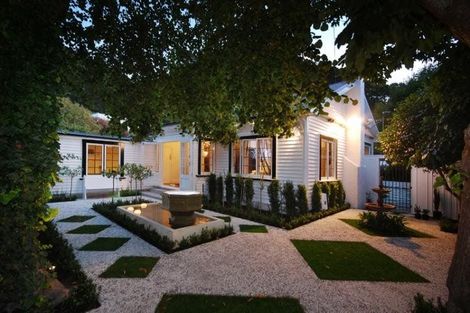 Photo of property in 18 Nikau Street, Eastbourne, Lower Hutt, 5013