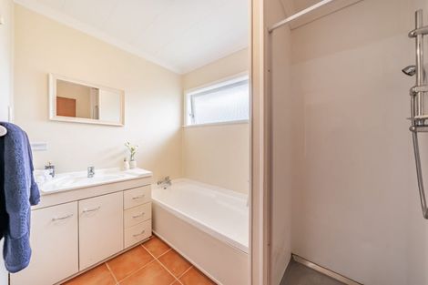 Photo of property in 8 Montana Road, Totara Park, Upper Hutt, 5018