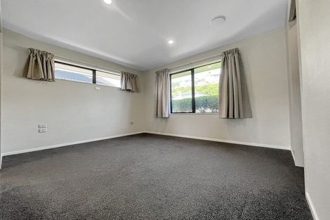 Photo of property in 40 Cresswell Place, Johnsonville, Wellington, 6037