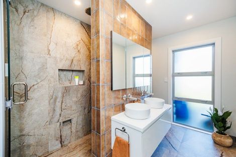 Photo of property in 9 Paterson Lane, Kelvin Grove, Palmerston North, 4470