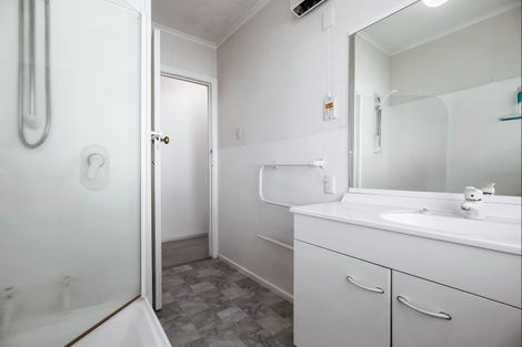 Photo of property in 71 Te Herekiekie Street, Turangi, 3334