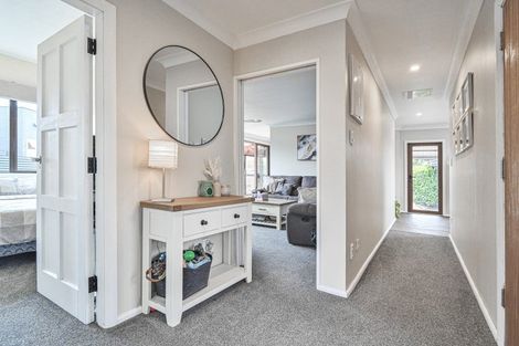 Photo of property in 402 Awatea Street, Akina, Hastings, 4122