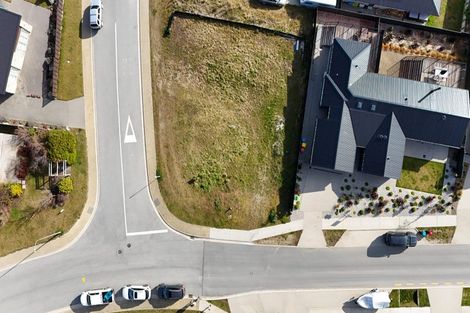 Photo of property in 13 Mcleod Avenue, Wanaka, 9305