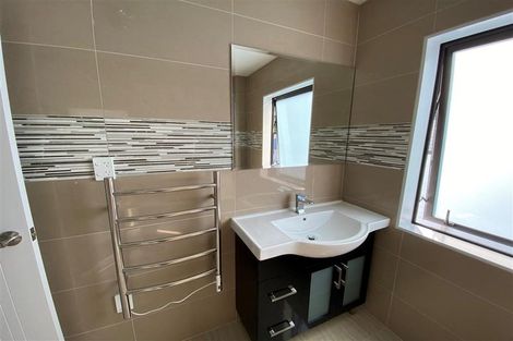 Photo of property in 9 Nagra Lane, Papakura, 2110