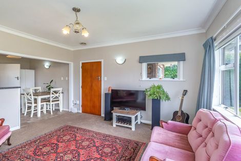 Photo of property in 37 Bowen Street, Levin, 5510