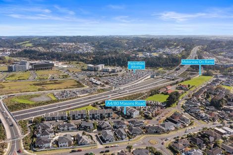 Photo of property in 4a/60 Masons Road, Oteha, Auckland, 0632