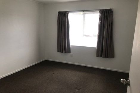 Photo of property in 2/102 Lynwood Road, New Lynn, Auckland, 0600