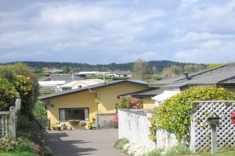 Photo of property in 73 Harvey Street, Waipahihi, Taupo, 3330