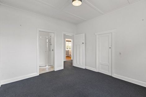 Photo of property in 2 Chilman Street, Strandon, New Plymouth, 4312