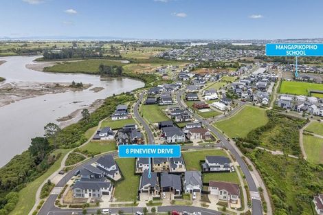 Photo of property in 8 Pineview Drive, Rosehill, Papakura, 2113