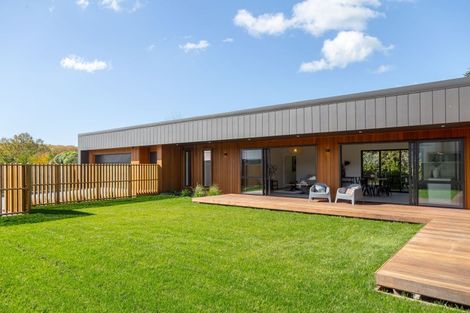 Photo of property in 13 Oates Place, Greytown, 5712
