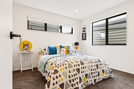 Photo of property in 4 Hea Road, Hobsonville, Auckland, 0616