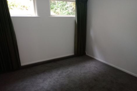 Photo of property in 39 Glenesk Road, Piha, New Lynn, 0772