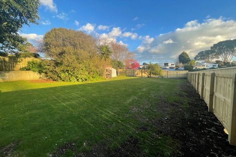 Photo of property in 40 Waiwaka Terrace, Strandon, New Plymouth, 4312