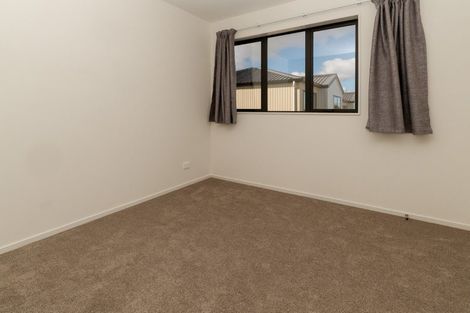 Photo of property in 8/116 Colwill Road, Massey, Auckland, 0614