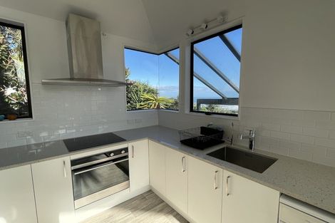 Photo of property in 91 Domain Crescent, Muriwai, Waimauku, 0881
