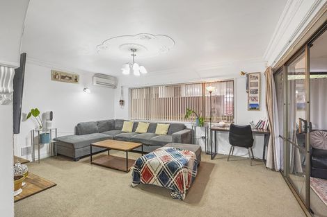 Photo of property in 1 Mahoe Street, Melville, Hamilton, 3206