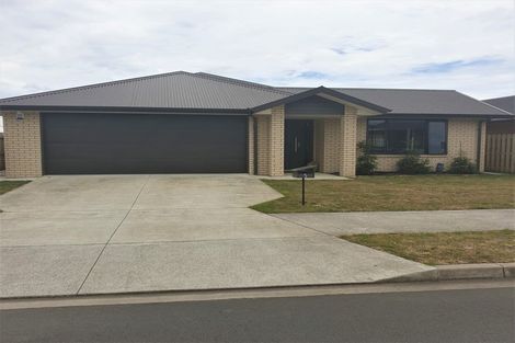 Photo of property in 5 O Ruamano Crescent, Pukekohe, 2120