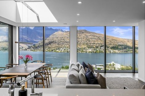 Photo of property in 1 Highlands Close, Queenstown, 9300