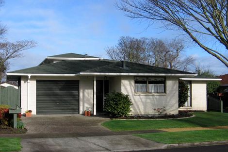 Photo of property in 8 Caulfield Place, Awapuni, Palmerston North, 4412