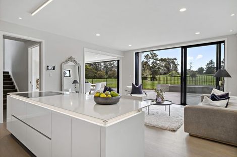 Photo of property in 14 Third Fairway Place, Albany, Auckland, 0632