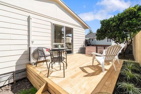 Photo of property in 25 Kervil Avenue, Te Atatu Peninsula, Auckland, 0610