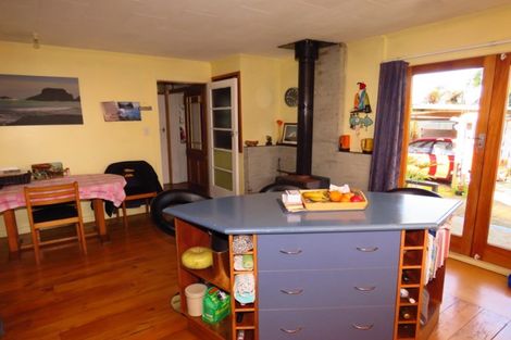 Photo of property in 20 Gladstone Street, Westport, 7825