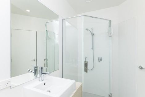 Photo of property in Marina View Apartments, 307/4 Reads Quay, Gisborne, 4010