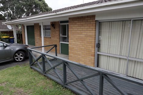 Photo of property in 30 Faith Bullock Place, New Lynn, Auckland, 0600