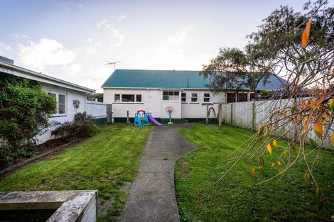 Photo of property in 32 Petherick Street, Taita, Lower Hutt, 5011