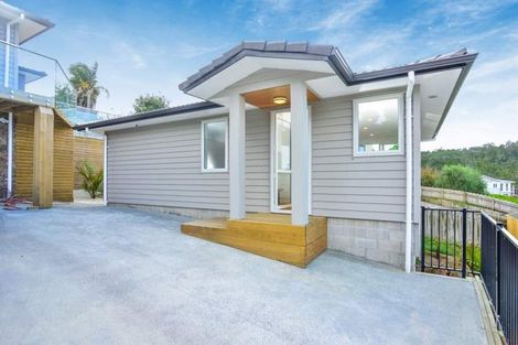 Photo of property in 30 Ngahere Views, Orewa, 0931