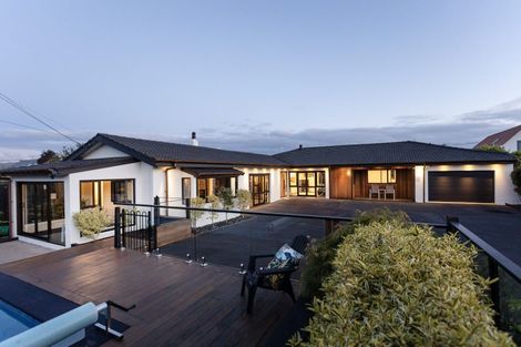 Photo of property in 215 Bay View Road, Saint Clair, Dunedin, 9012