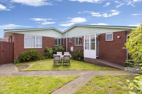 Photo of property in 9 Severn Place, Spotswood, New Plymouth, 4310