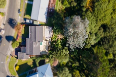 Photo of property in 15 Woolwich Close, Whitby, Porirua, 5024