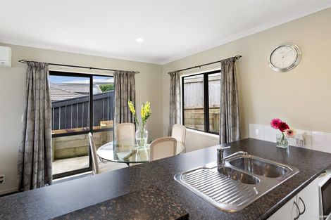 Photo of property in 11 Cresswell Place, Johnsonville, Wellington, 6037