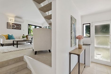 Photo of property in 1/4 Braund Place, Glenfield, Auckland, 0629