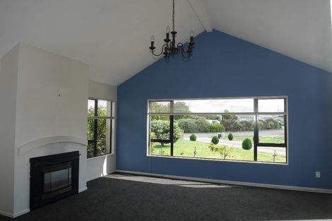 Photo of property in 8 Santa Teresa Court, Paraparaumu Beach, Paraparaumu, 5032