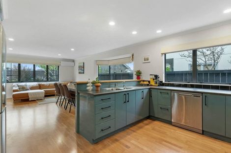 Photo of property in 31a Oakwood Grove, Eastern Beach, Auckland, 2012
