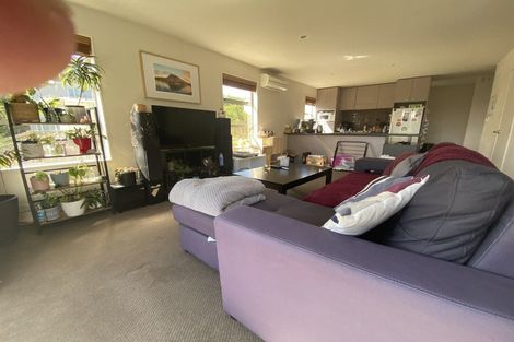 Photo of property in 38b Ruskin Road, Newlands, Wellington, 6037