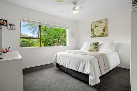 Photo of property in 2/43 Seaton Road, Murrays Bay, Auckland, 0630