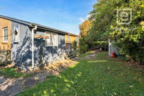 Photo of property in 44 Christmas Road, Manurewa, Auckland, 2102