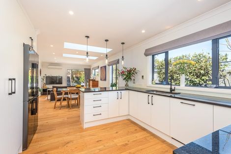 Photo of property in 16 Clyde Road, Upper Riccarton, Christchurch, 8041