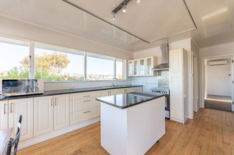 Photo of property in 5 Hobbs Street, Waimataitai, Timaru, 7910